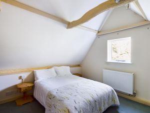 Bedroom- click for photo gallery